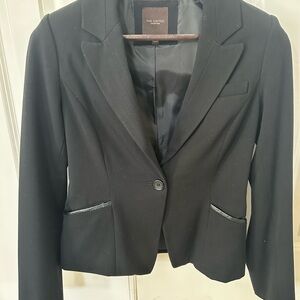 The Limited Black Blazer with Notched Lapels and Tailored Fit